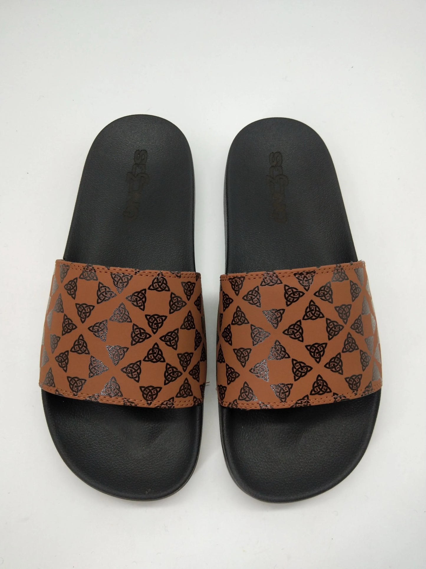 OnGGG Comfy Leather Slides